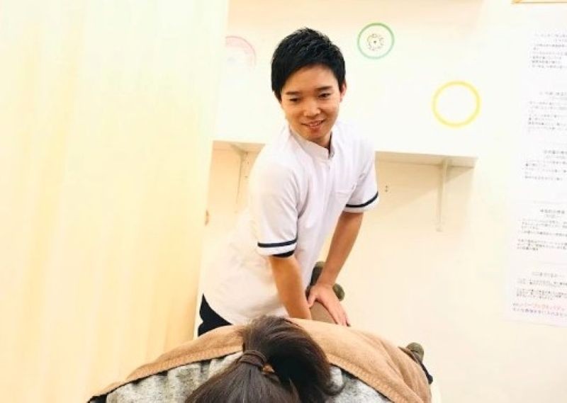 上桂さくら整⾻院 施術